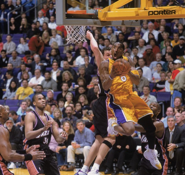 Remembering That Time Kobe Bryant Wore Allen Iverson's Reebok Question