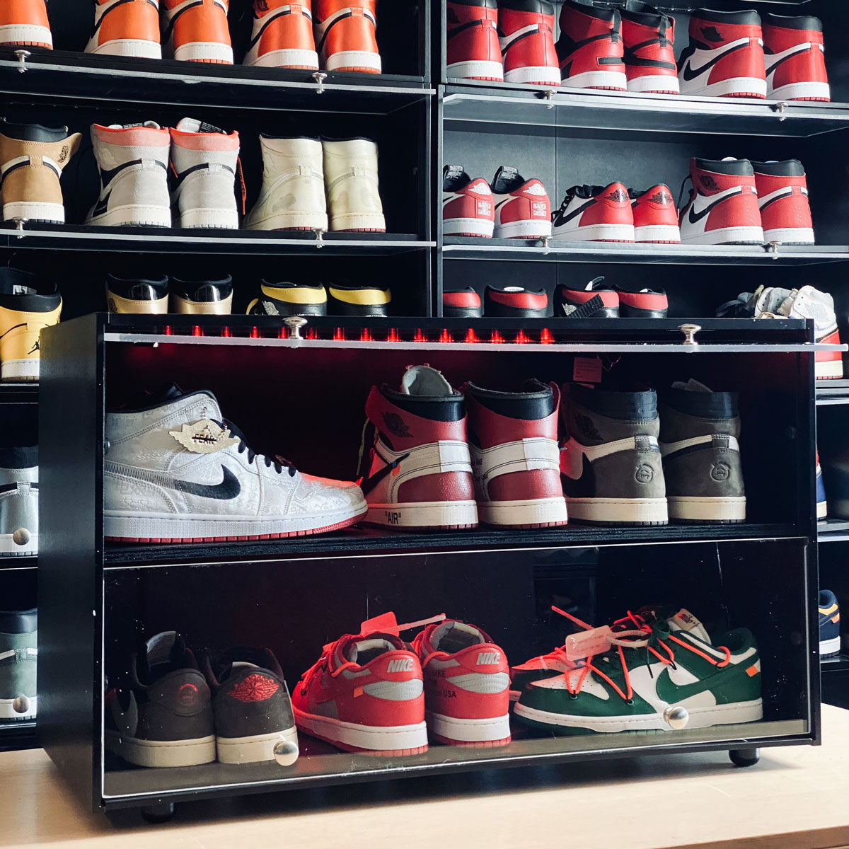 Adulto más lejos Que pasa Sneaker Storage: Organize Your Shoe Collection with Premium Solutions –  SNEAKER THRONE